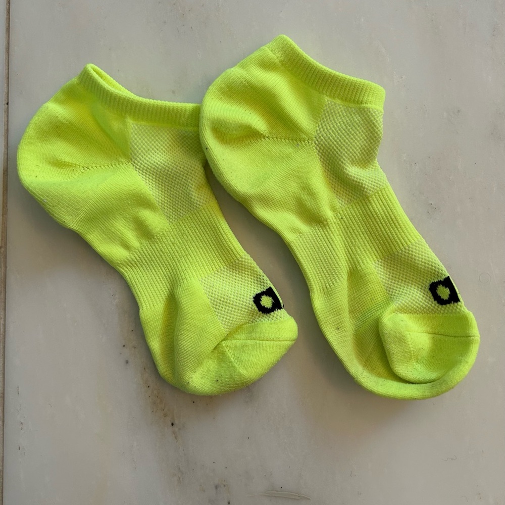 ALO Yoga Neon Yellow Low-Cut No-Show Socks